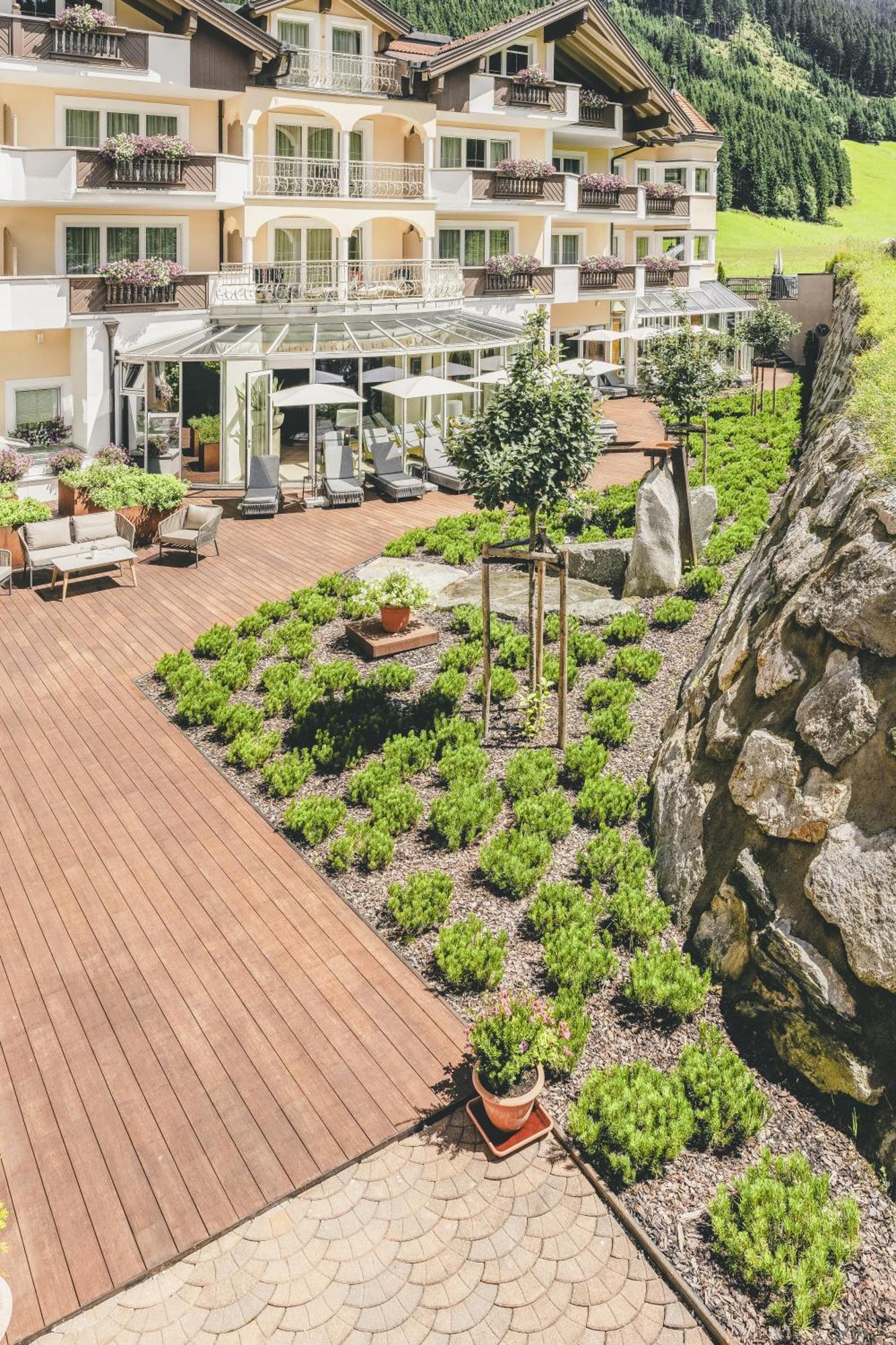 Traumhotel Alpina Superior --Yoga Und Ayurvedahotel (Adults Only) Gerlos Exterior foto
